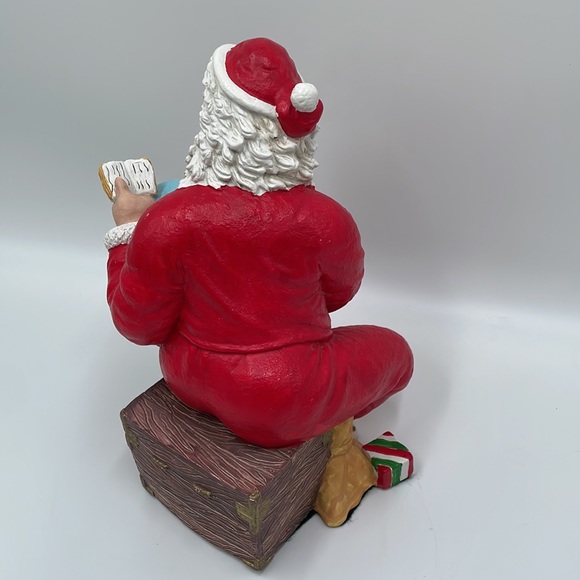 Christmas Corner -Santa Clause“Checking His List”Figurine - Picture 5 of 9